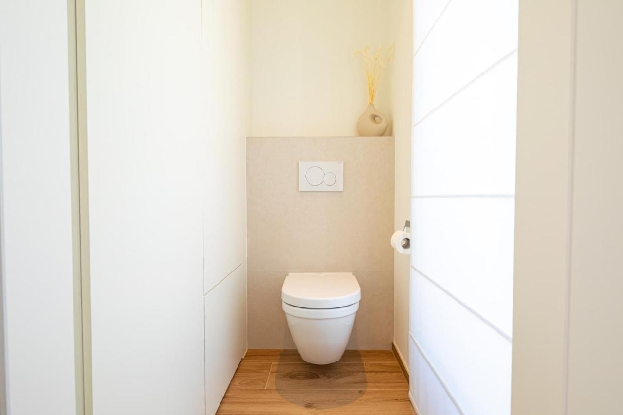 En Suite Bedrooms At Reckenthal House By Rentaroo Luxembourg Extérieur photo